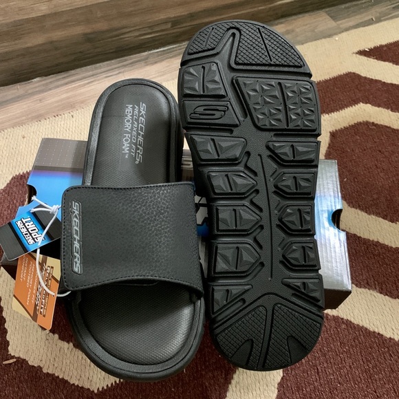 Sketchers Relaxed Fit Slides - Picture 3 of 3